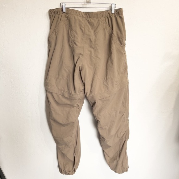 Mountain Hardwear Convertible Shorts Pants Mens Large Tan Khaki Hiking Outdoors - Picture 2 of 10